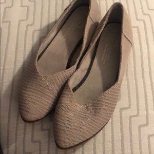 Toms Jutti Suede Light Gray Slip Ons